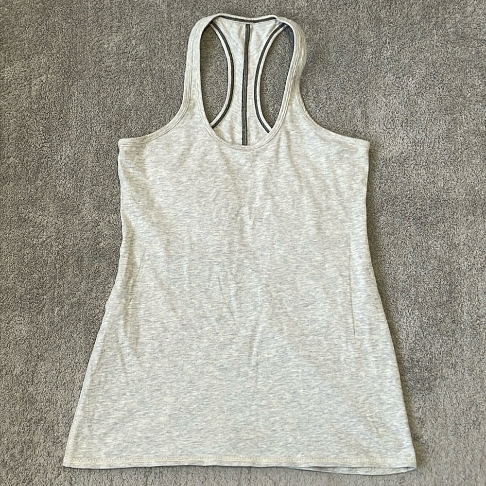 EC Lululemon Heathered Grey Racerback Tank with Ruching - Size 6